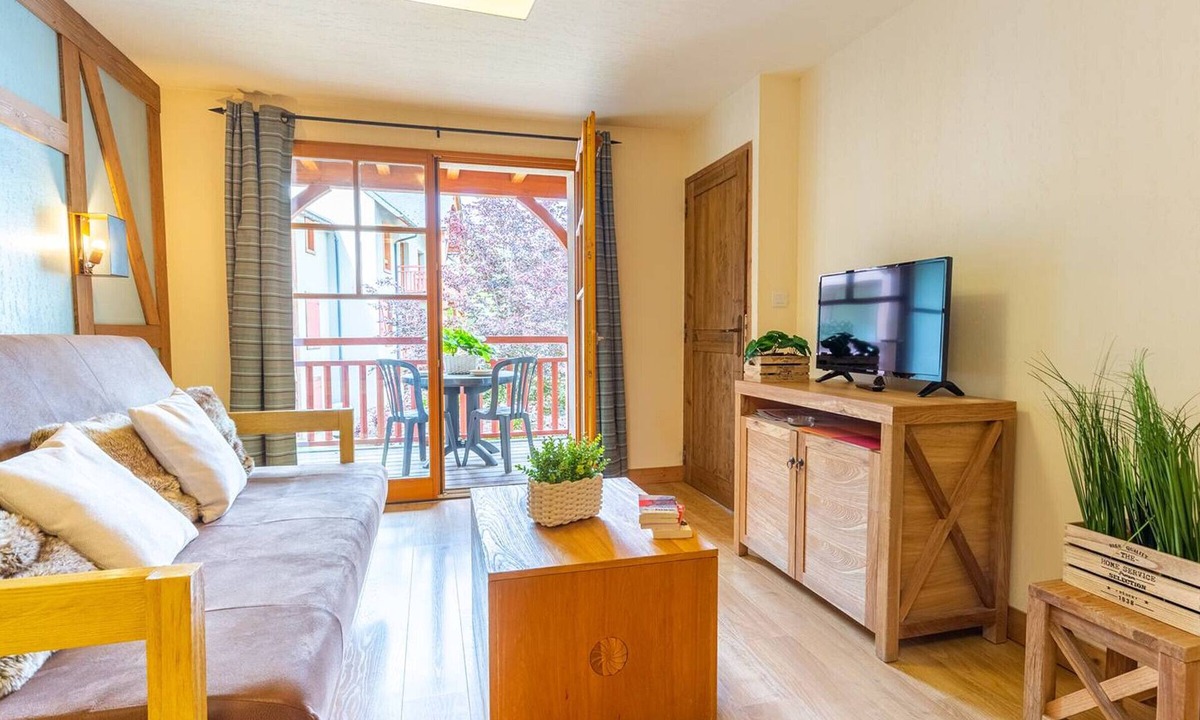 Saint-Lary-Soulan Apartment | Central apartment with pool, sauna and WIFI