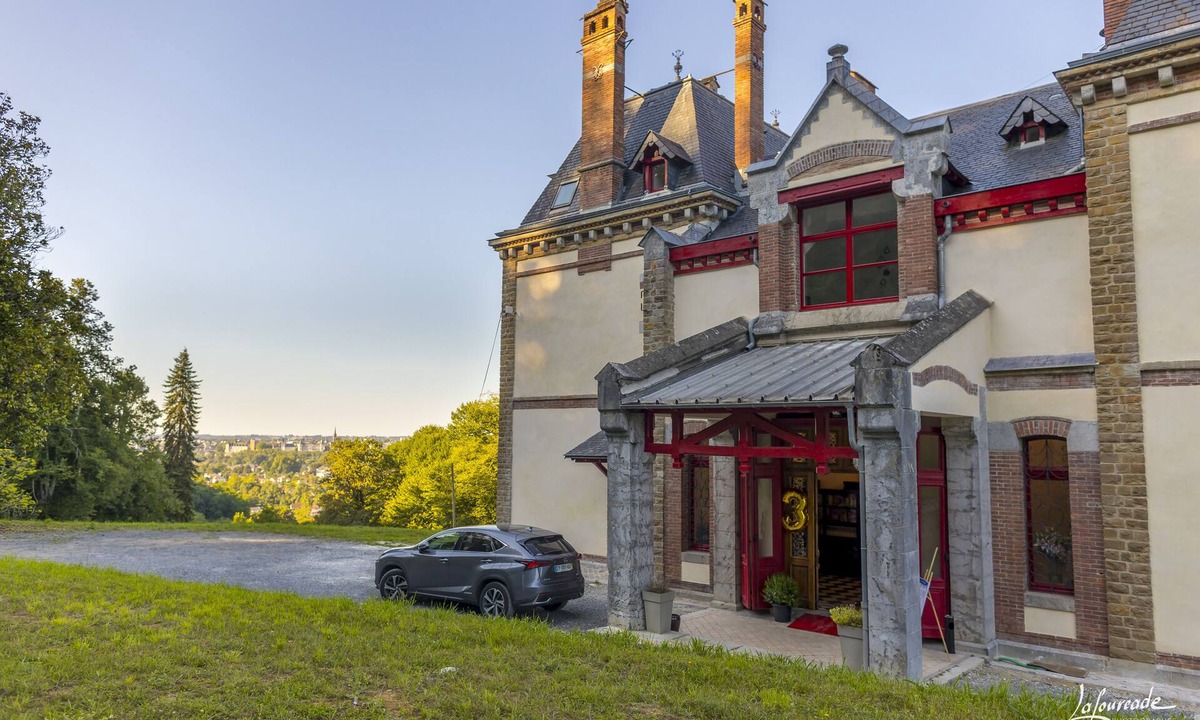 Gelos Other | Château de La Tisnère on the outskirts of Pau