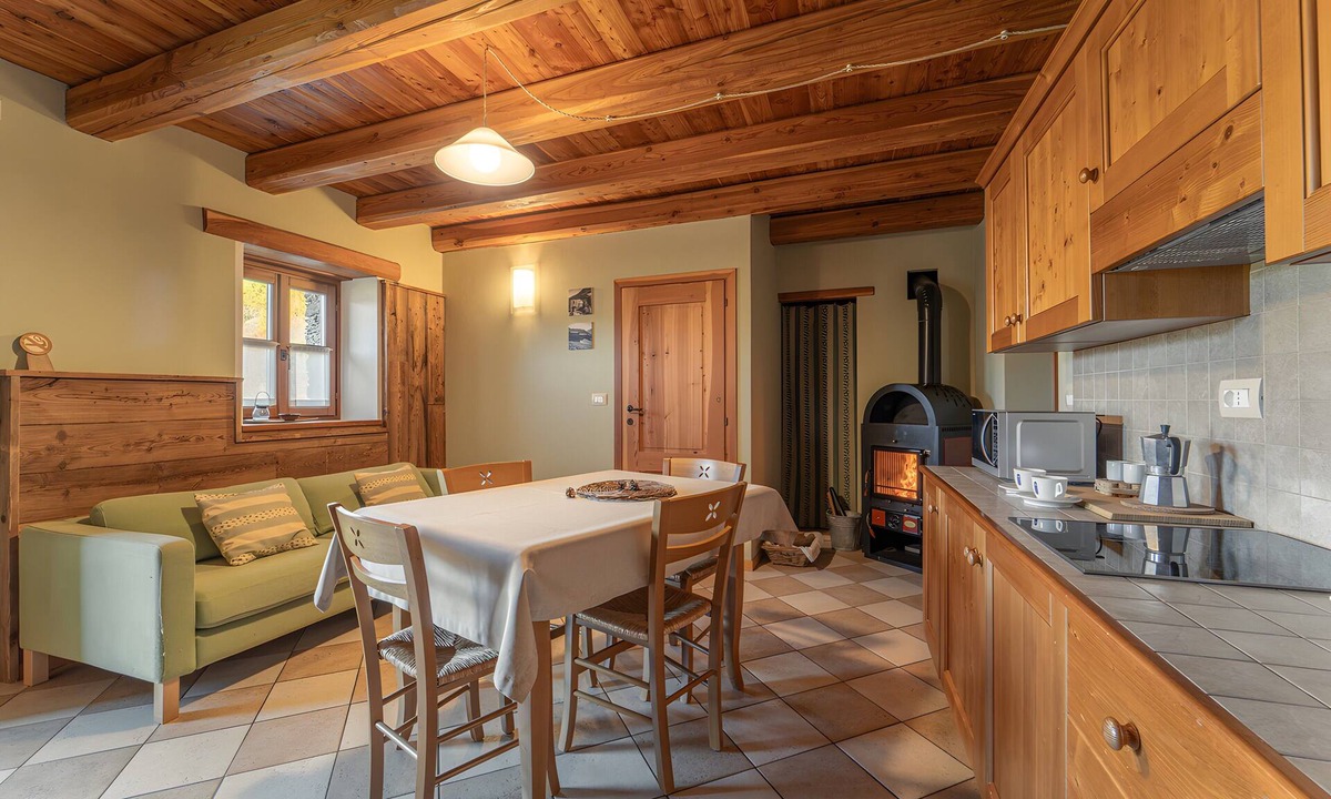 Marmora Ski Chalet | Chalet 'Civico 12' with Mountain View, Shared Garden and Wi-Fi