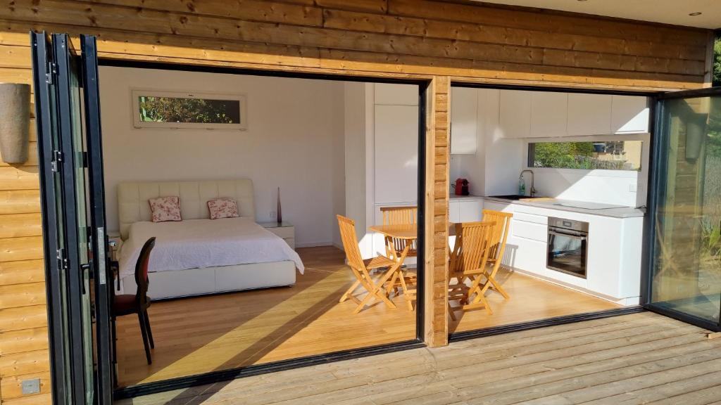 Ile du Levant Ski Chalet | CHALET CONTEMPORAIN LES LAURIERS SUR L'ÎLE DU LEVANT