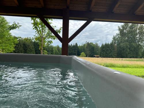 Jeanmenil House | Chalet dans un écrin de verdure avec SPA privatif