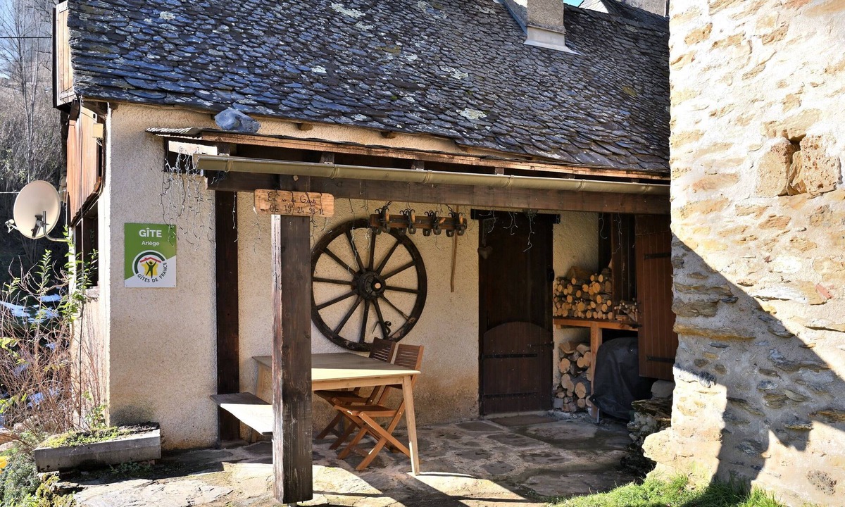 Bonac-Irazein House | Chalet En so de Gusti – Peaceful Escape in the Pyrenees, Perfect for Hiking & Relaxation