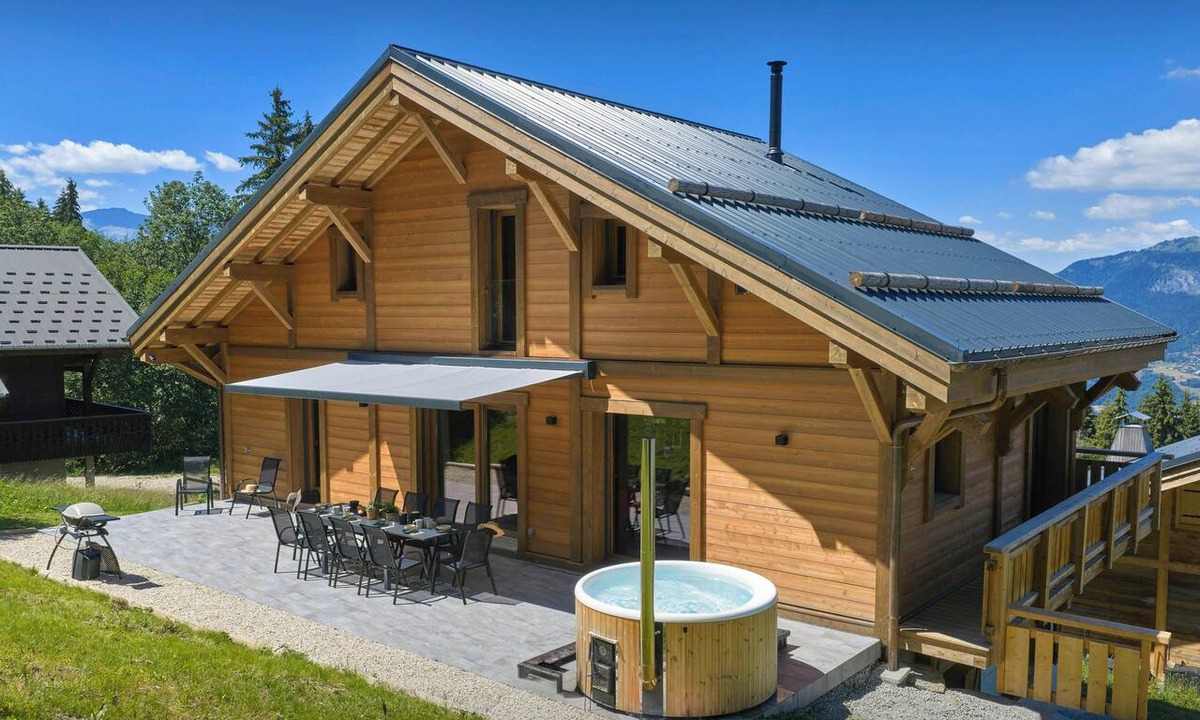 Saint-Gervais-les-Bains Ski Chalet | Chalet Alpage du Bettex - Bright and airy chalet with sauna - OVO Network