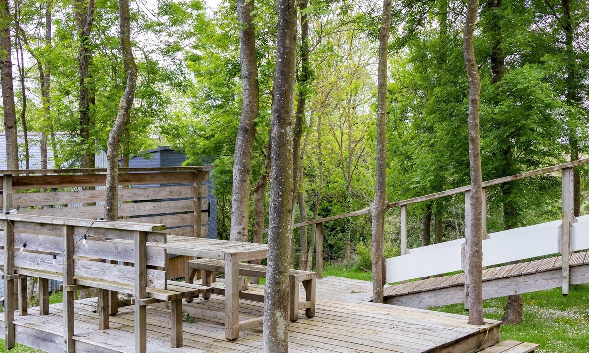 Gommenec'h Ski Chalet | Chalet 'La Cafoutche De Minus Renovated' with Private Terrace, Shared Garden & Wi-Fi