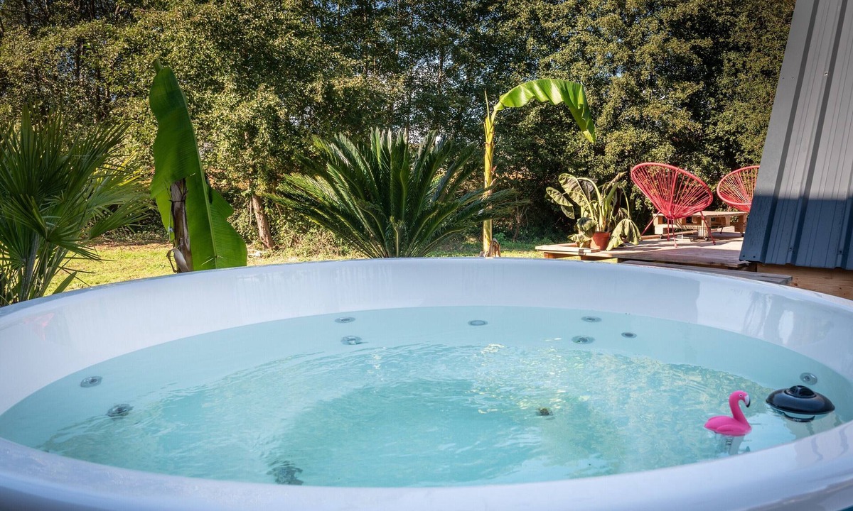 Coarraze Ski Chalet | Chalet 'Le Barbu - Coarraze' with Private Terrace, Wi-Fi and Air Conditioning