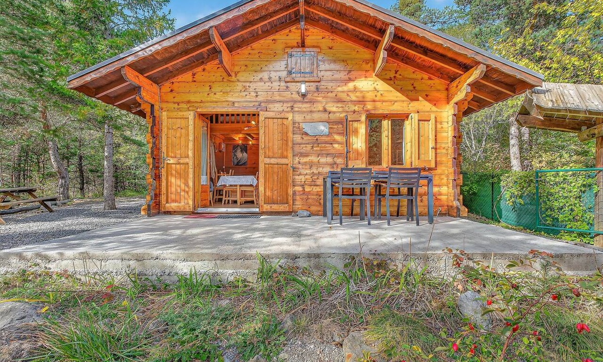 Meolans-Revel Ski Chalet | Chalet 'Les Chalets' with Mountain View, Shared Terrace and Private Garden