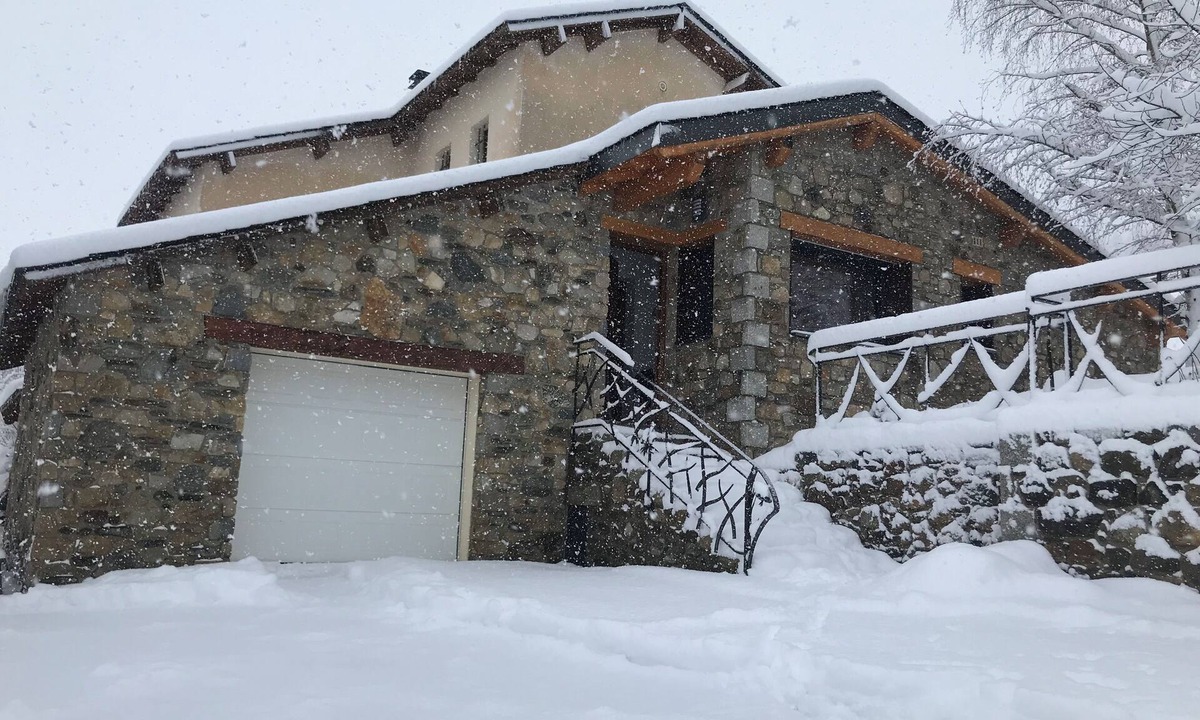 Puyvalador Ski Chalet | CHALET MOUNTAIN SKI RESORT NEAR PUYVALADOR ANGLES