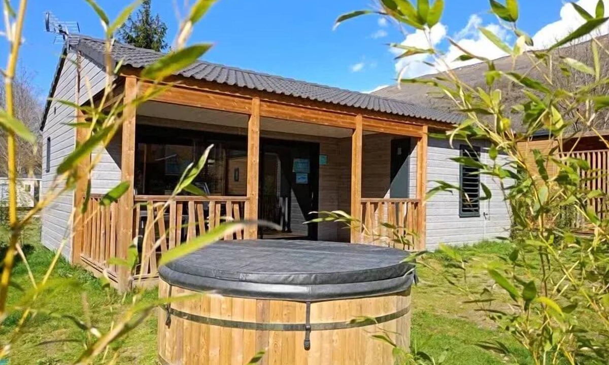 Savignac-les-Ormeaux Ski Chalet | Chalet SPA Confort 35m² - 2 bedrooms + Covered terrace + Reversible air conditioning + TV 4 people