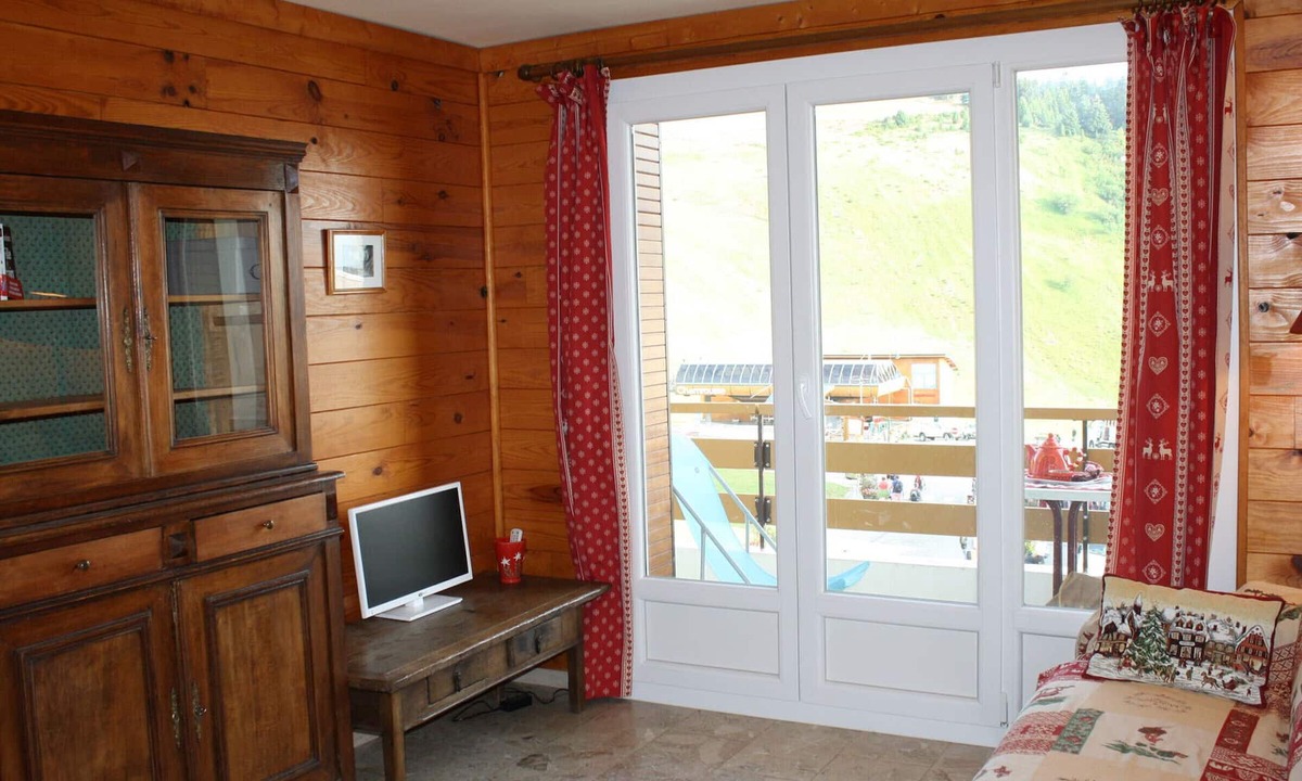Chamrousse Apartment | Chalet-style apartment at the foot of the slopes in Chamrousse