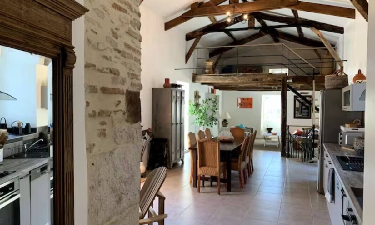 Montcuq Cottage | Chaleureuse Quercynoise Avec Piscine & Jolie vue