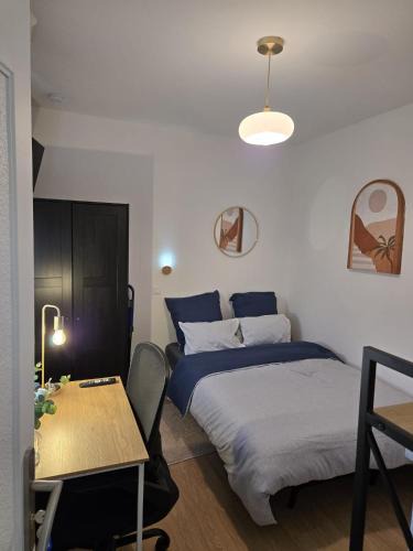 Lafourguette Apartment | Chambre 5 confort avec cuisine, salle de bain partagé