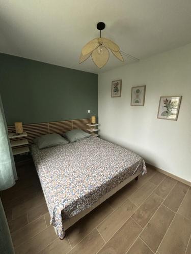 Fontains House | chambre avec salle de bain et coin kitchenette