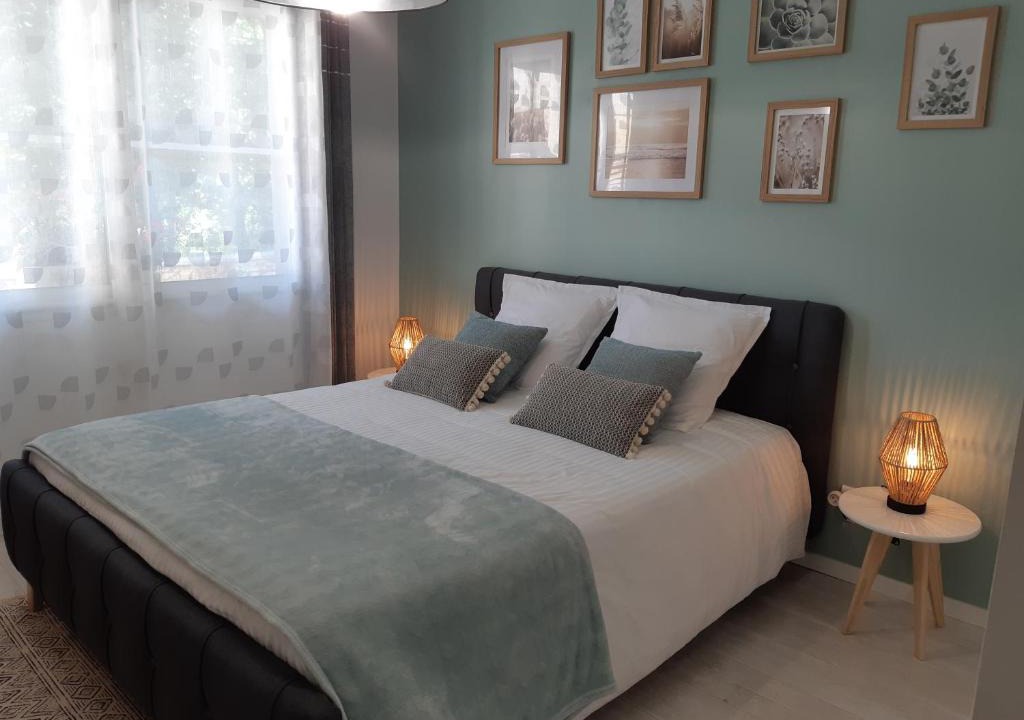 Notre-Dame-de-Sanilhac Bed & Breakfast | Chambre d hôtes le Val du Loup petit déjeuner continental sur demande