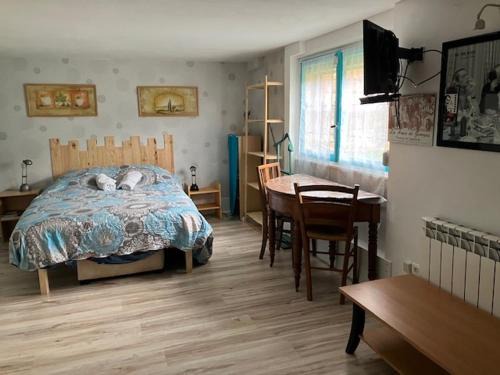 Epinal House | Chambre et sanitaires privés avec abri pour velos