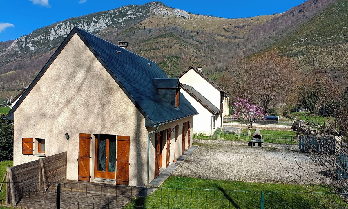 Campan House | Chambre et Table d'Hôtes