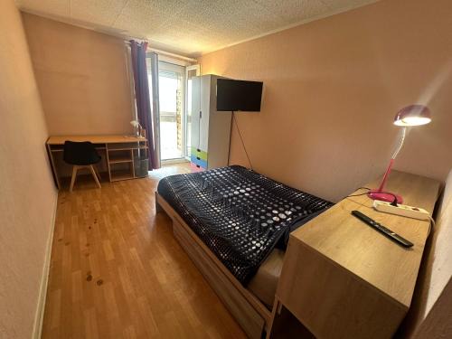 Cugnaux Hostel | Chambre Privative avec Balcon