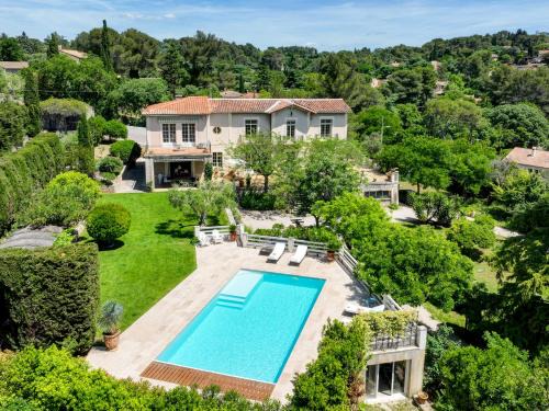 Les 3 Ponts Bed & Breakfast | Chambres d'hôtes - Nîmes - Villa des roses