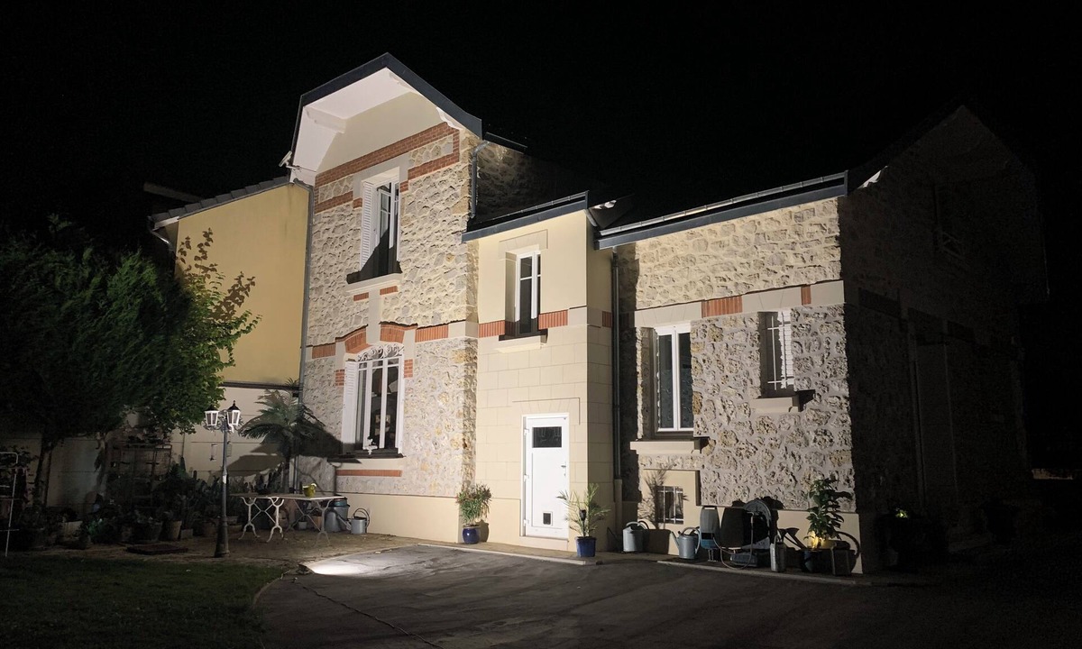 Witry-les-Reims Bed & Breakfast | Chambres de Charme Dans un Écrin de Verdure. Bienvenue au Clos des Amis !