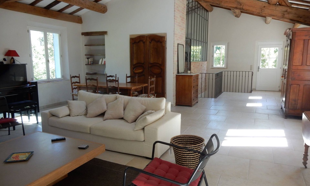 Bandol Villa | 👉 Character villa 180 m² with pergola, AC, 12x6 m pool, open views, quiet