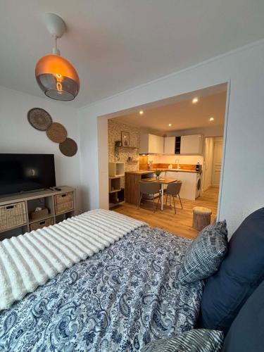 Saint-Vallier-de-Thiey Apartment | Charmant studio en résidence au calme