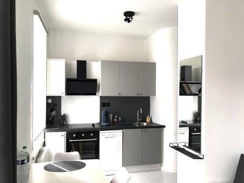 Givet Apartment | Charmant T2 centre ville