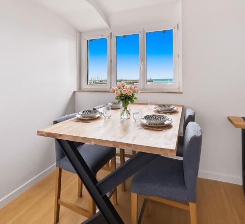 Binic-Etables-sur-Mer Apartment | Charmant T2, vue mer & accès plage