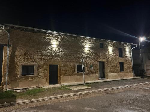 Han-les-Juvigny House | Charmante maison de campagne avec terrasse et jardin - 2 appartements rénovés - FR-1-585-133
