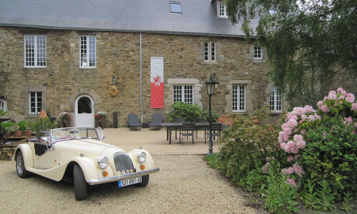 Taupont House | Charming 15th-century residence