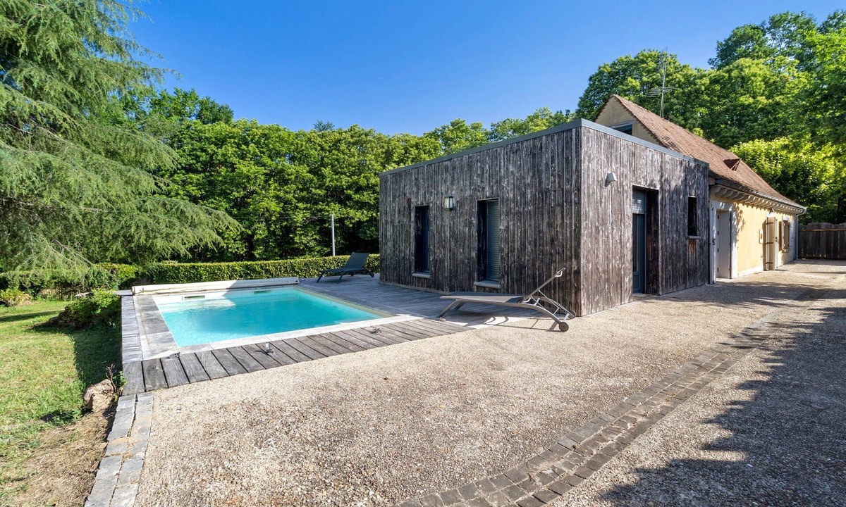 Sarlat-la-Caneda House | Charming 3-Star House with Heated Saltwater Pool and Private Garden