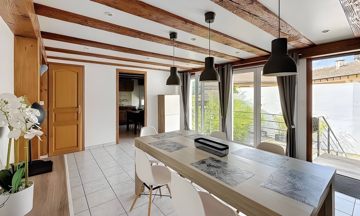 Ingersheim House | Charming 6-Person Gîte, 3 Bedrooms, Wine Route, Near Colmar