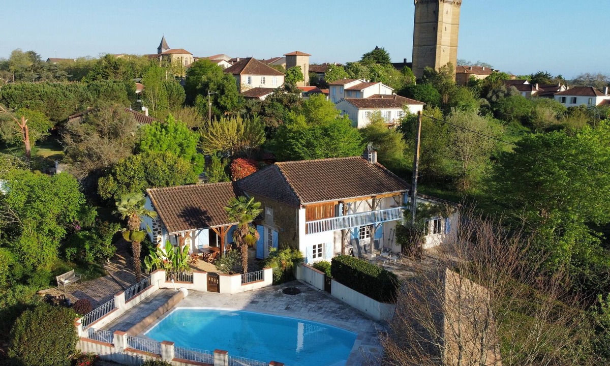 Montesquiou Bed & Breakfast | Charming and Private Guest Room in Bassoues
