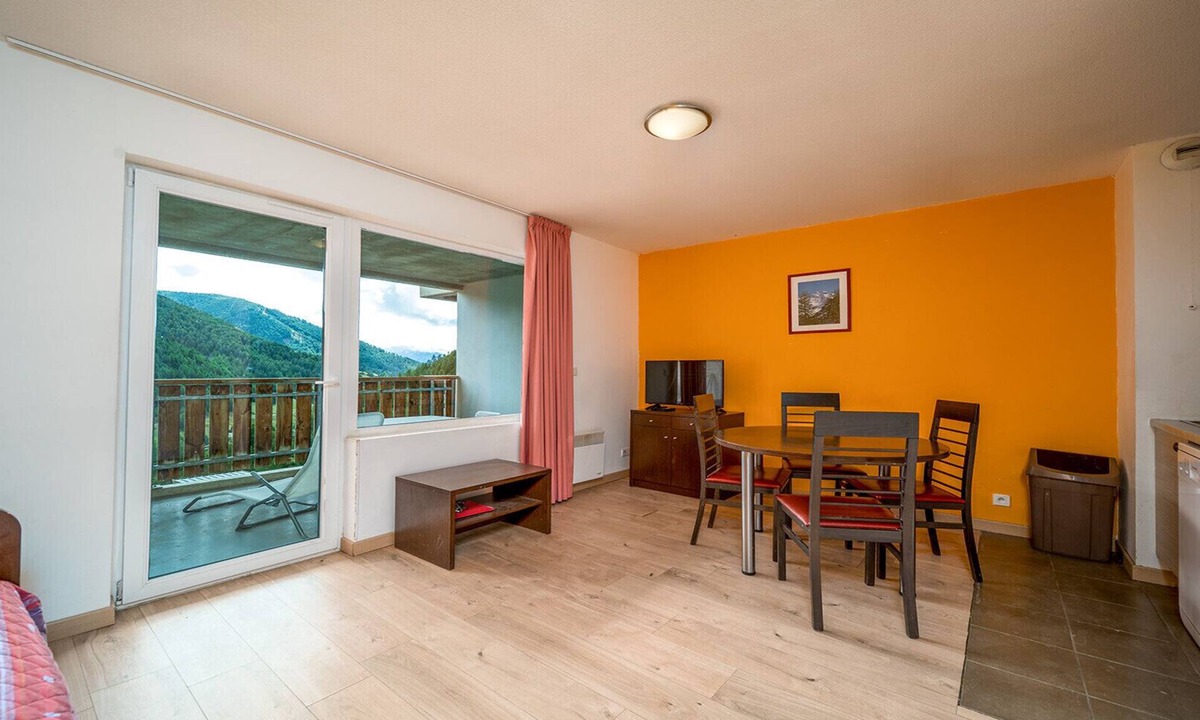 Allos Apartment | Charming Apart for 6 near the Ski Slopes