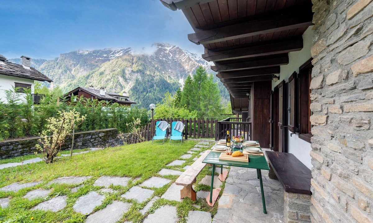 Verrand Apartment | Charming Apart with Garden in Courmayeur, Courmayeur, Italy