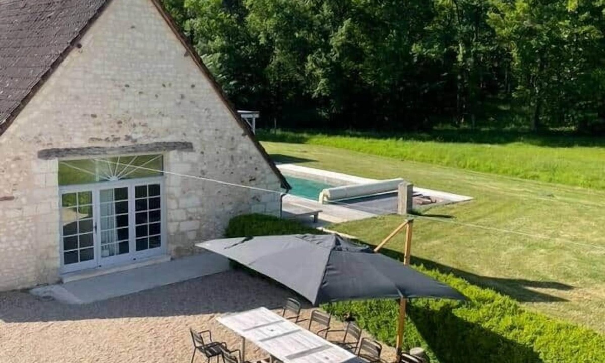 Thesee Villa | Charming countryside cottage 12p 6br&br Pool Zoo