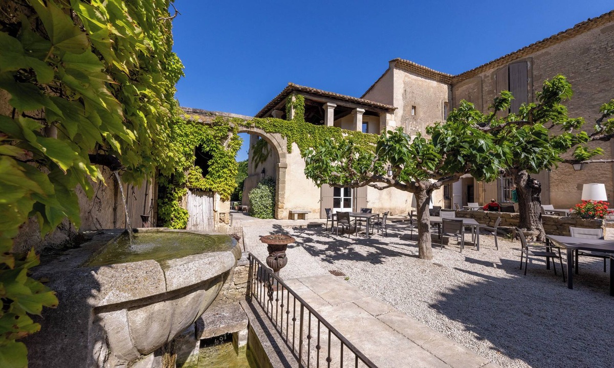Sernhac House | Charming estate - Ideal for groups, 7 bedrooms and more