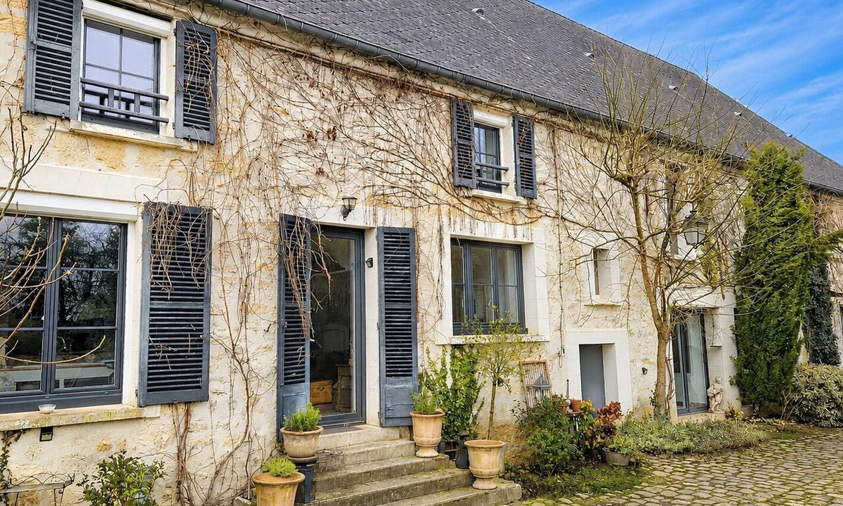 Laon House | Charming House in Laon Indoor pool