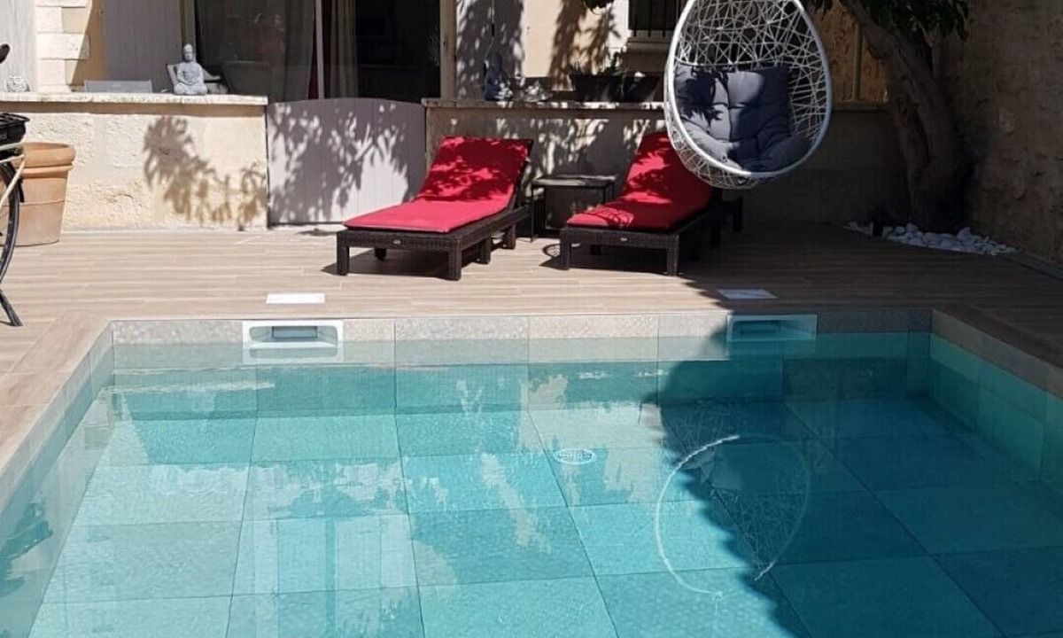 Comps House | Charming house "LE GECKO" BETWEEN ALPILLES AND CAMARGUE HEATED SWIMMING POOL