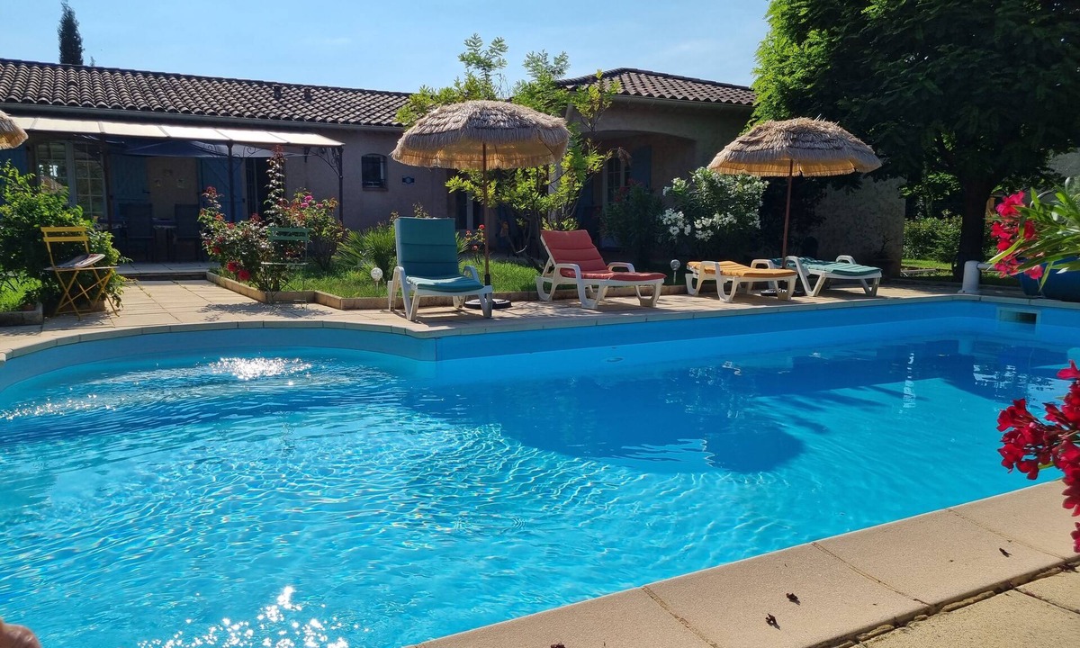 Gareoult Villa | Charming Provençal Villa with Private Pool – Peace Nature Green Provence (Var)