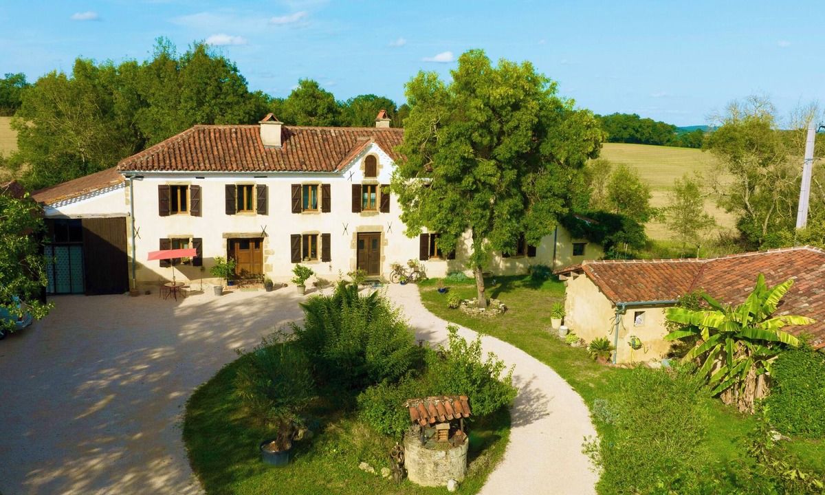 Montesquiou House | Charming residence "Au Coeur de la Gascogne". Gîte sleeps 7.