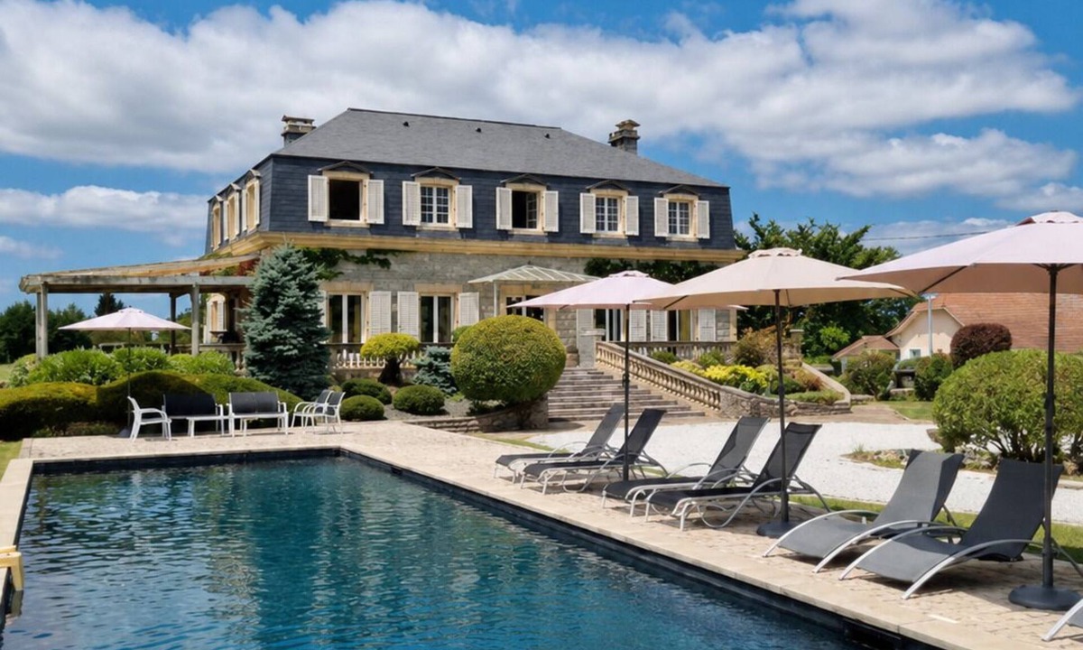 Bournos House | Charming residence near Pau - Pool & Billiards