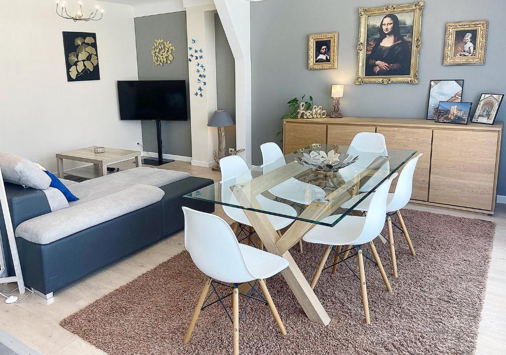 Reims Apartment | Chez Clém - 3 chambres - garage privé - wifi - Netflix