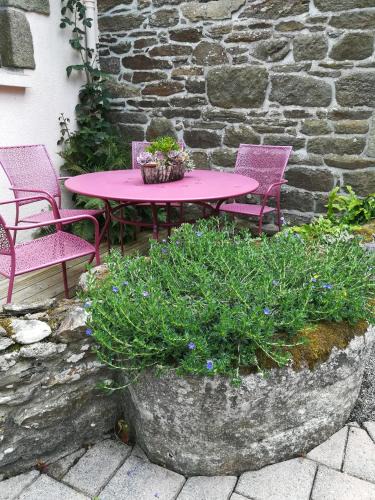 Plouigneau Bed & Breakfast | Chez Herveline Le Fer - Chambres et table d'hôtes