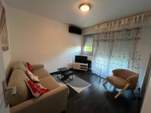 Haussonville-Blandan-Mon Desert-Saurupt Apartment | Chez NEZIRI Petit STUDIO COSY proche centre ville