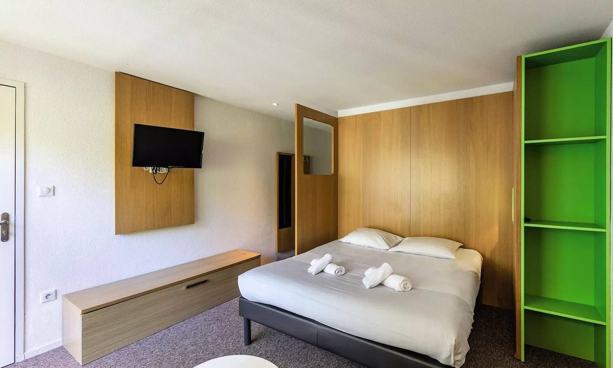Eaux-Bonnes Hotel | Classic Room 2 Adults with balcony