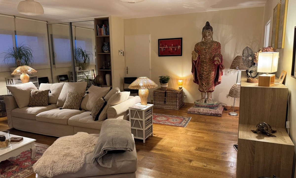 Bassillac and Auberoche Apartment | Comfortable cocoon apartment with swimming pool for 4 people