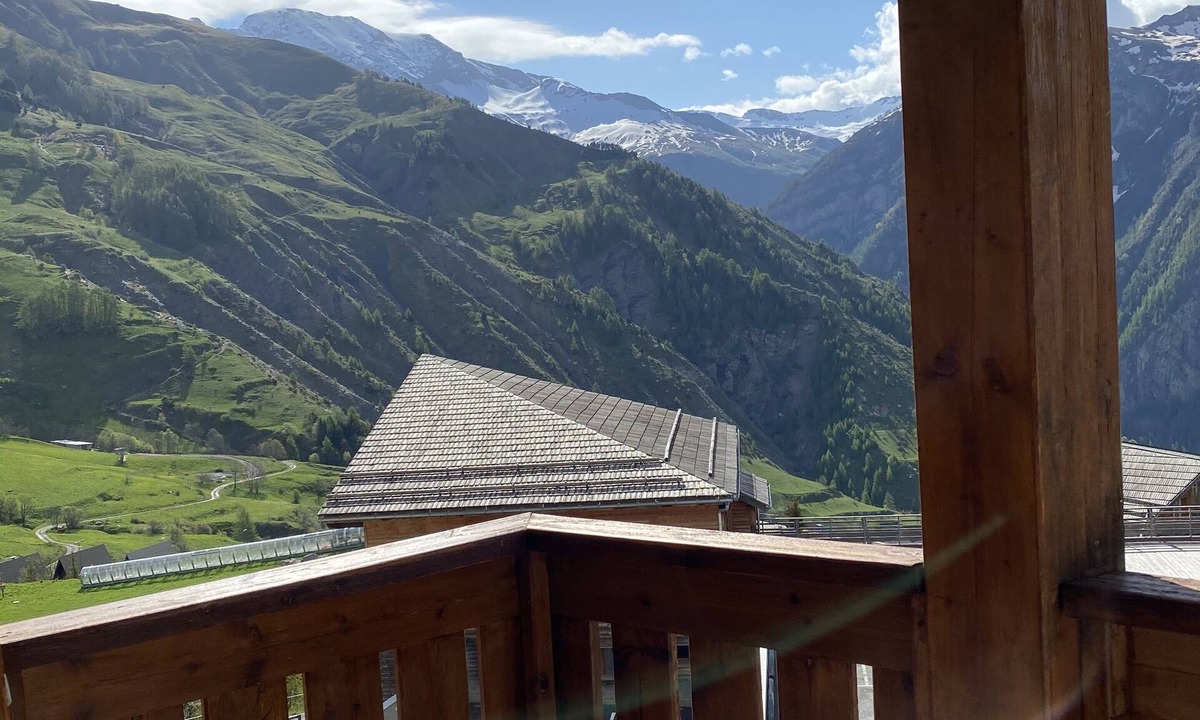 Orcieres-Merlette Apartment | Comfortable 3P Pied de pistes, south-facing terrace with mountain view, garage-Chalet d'Orcieres