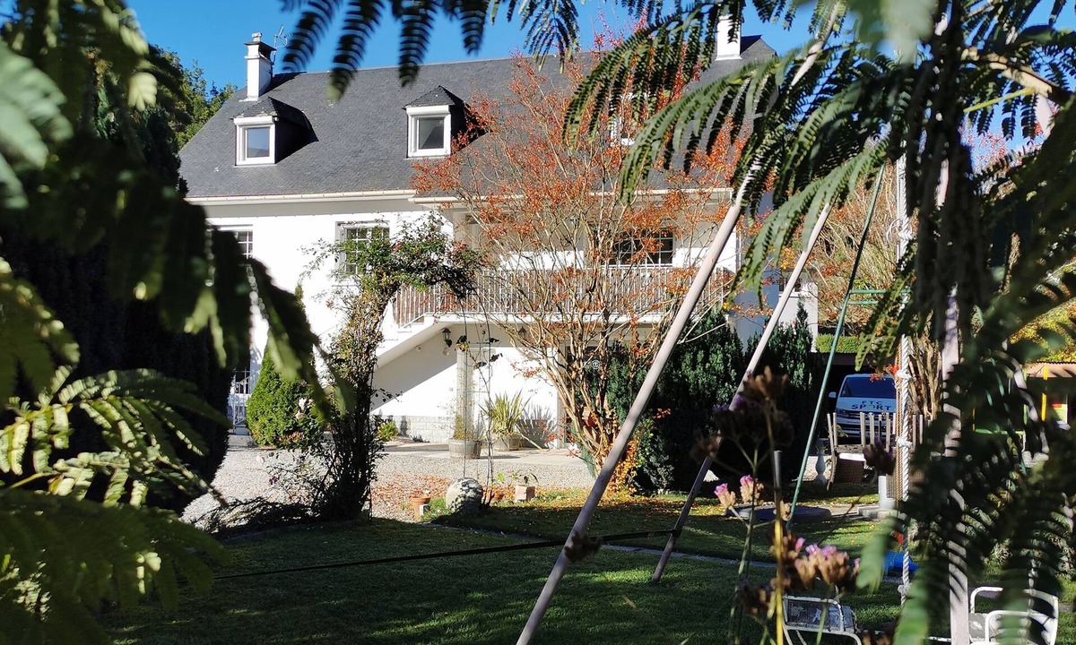 Ayros-Arbouix Apartment | Comfortable apartment with fenced garden - Gavarnie Valley