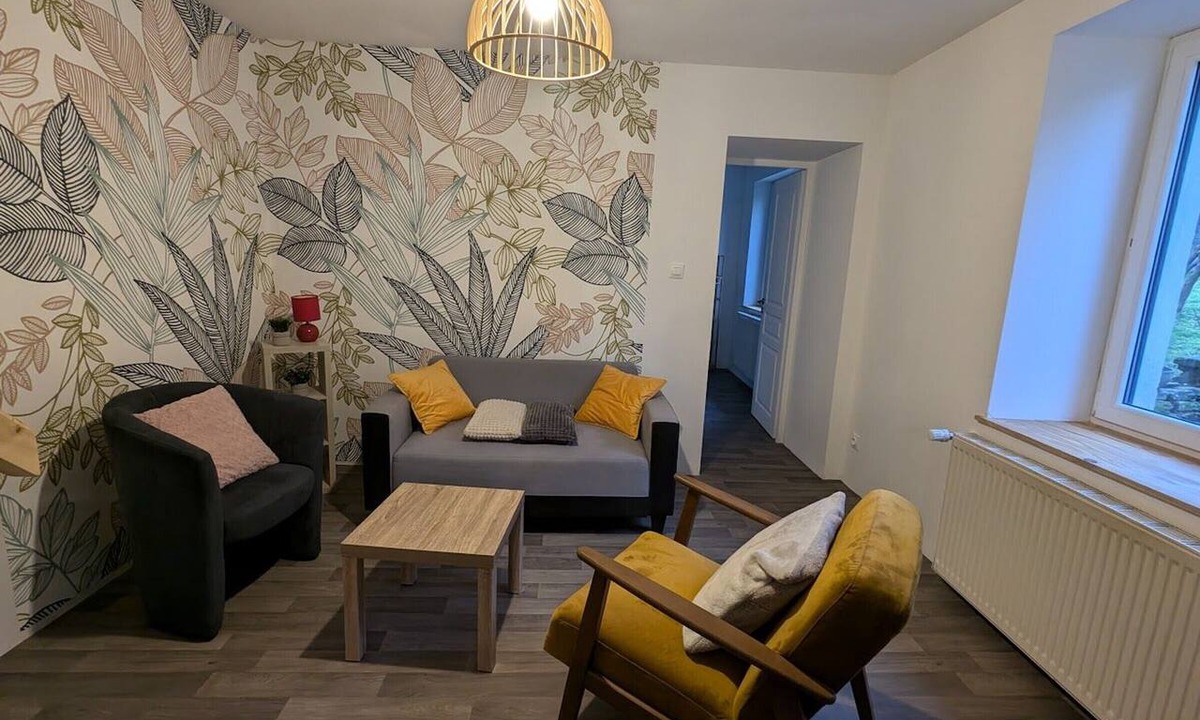 Tremonzey Cottage | Comfortable lodge in Vôge forest with WiFi and parking