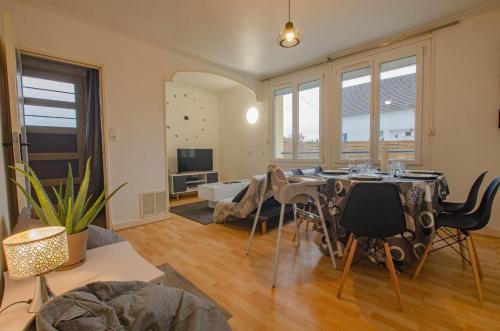 Saint-Julien-les-Villas House | Comme à la maison
