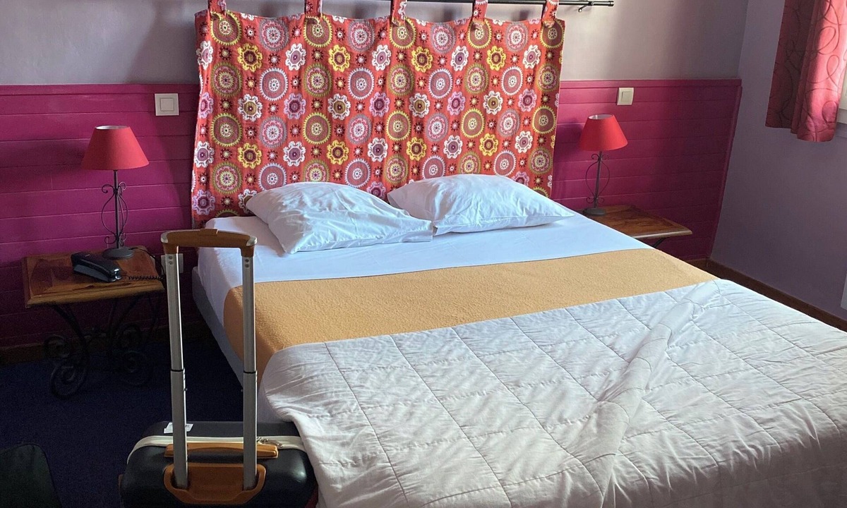 Digne-les-Bains Hotel | Convenience & Comfort! Close to Verdon Natural Regional Park